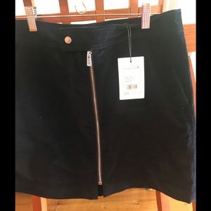 New. Theory Zip Front Mini Skirt. Size 6. Cotton